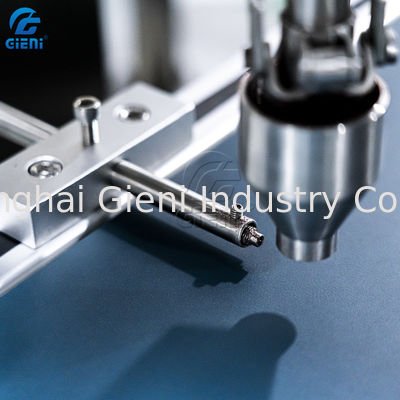 900pcs / H PLC Kontrollü 25L Hazneli Kozmetik Gevşek Toz Dolum Makinesi