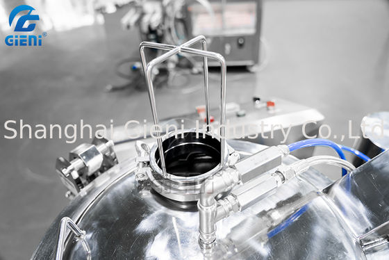 Yağ Püskürtme Cihazı ile Yüksek Hızlı 50L Kozmetik Toz Karıştırma Makinesi