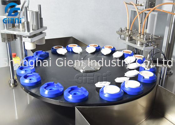 BB Fondöten Krem 30pcs / Min için 20ml Döner Kozmetik Dolum Makinesi