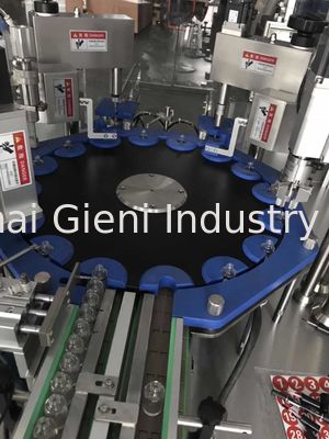 2 Nozullu 45pcs / Min Oje Dolum Kapatma Makinesi