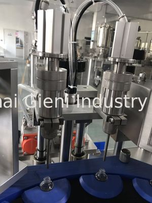 2 Nozullu 45pcs / Min Oje Dolum Kapatma Makinesi