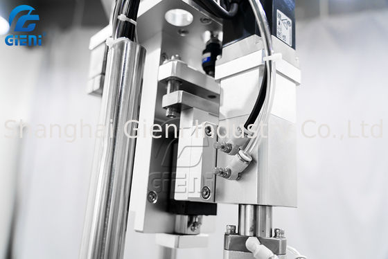 1-100ML Tek Nozullu Döner Tip Maskara Dolum Makinesi 30PCS / M, 2 Tanklı