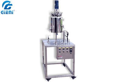 İyi bir fiyat. Hand Pouring Type Lipstick Filling Machine 10L - 50L Volume With SUS304 Table çevrimiçi